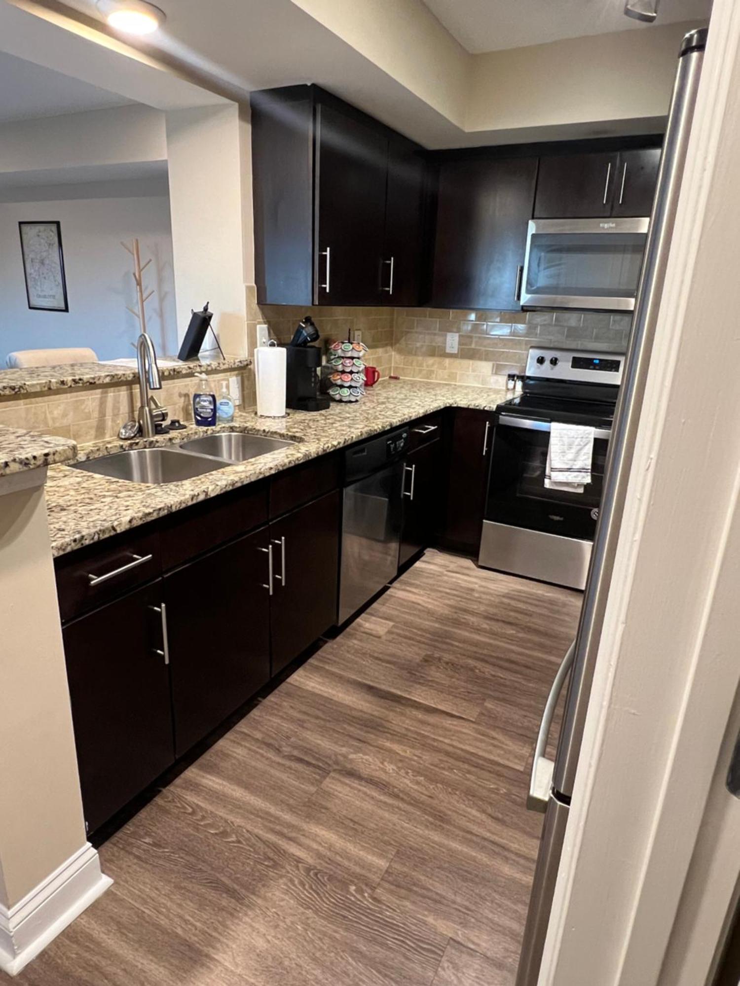 Spacious 2 Bedroom 2 Bathroom With Balcony In Uptown Charlotte! Views & Free Parking!