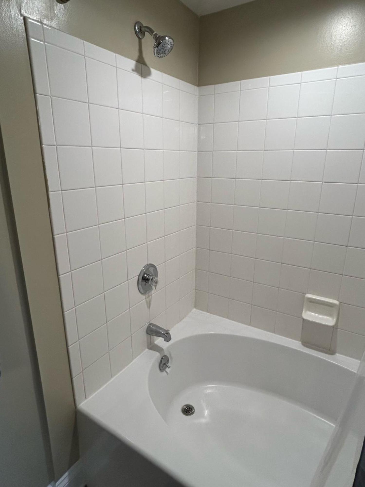 Spacious 2 Bedroom 2 Bathroom With Balcony In Uptown Charlotte! Views & Free Parking! * Charlotte
