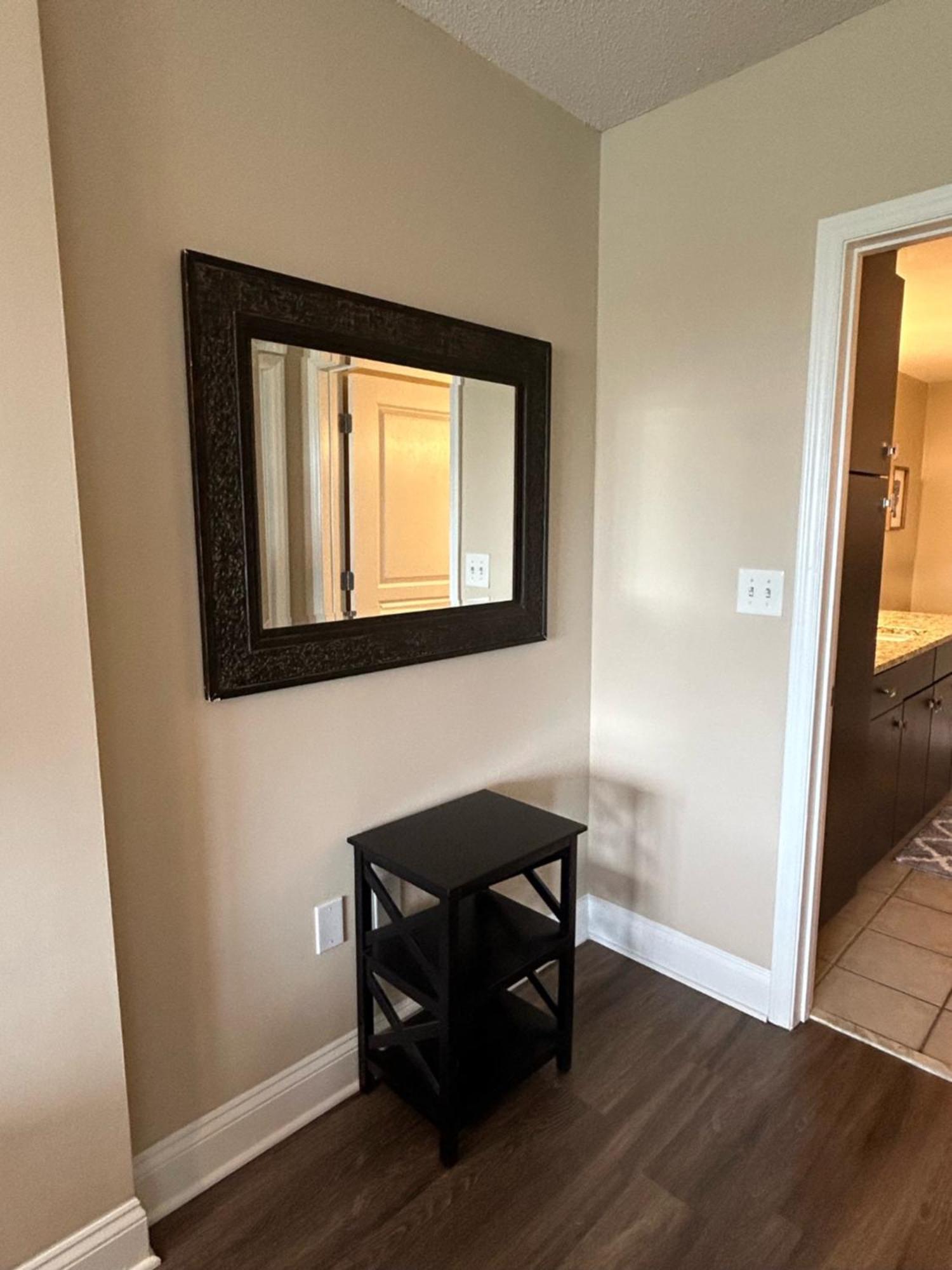 Spacious 2 Bedroom 2 Bathroom With Balcony In Uptown Charlotte! Views & Free Parking! Apartment *