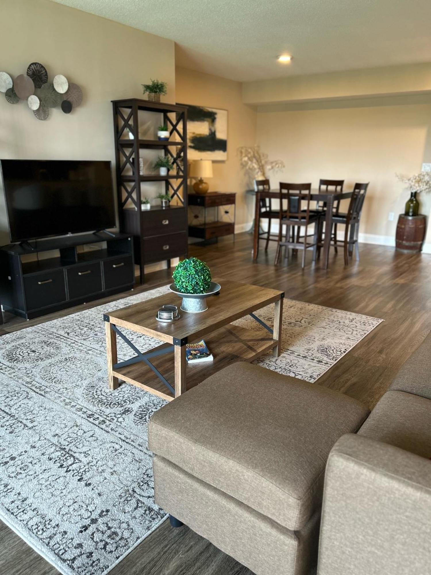 Spacious 2 Bedroom 2 Bathroom With Balcony In Uptown Charlotte! Views & Free Parking! Apartment Charlotte