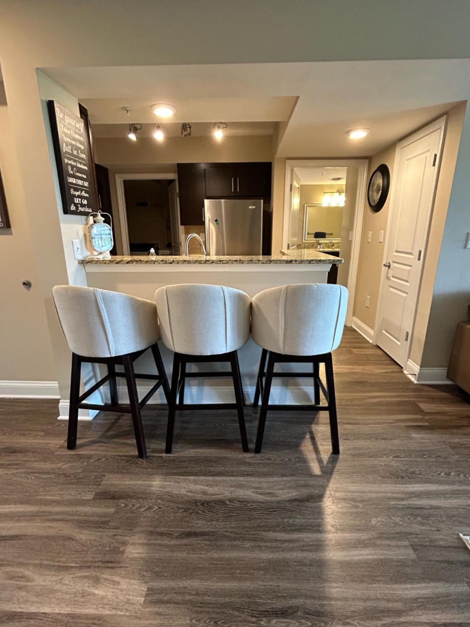 Spacious 2 Bedroom 2 Bathroom With Balcony In Uptown Charlotte! Views & Free Parking! * Charlotte